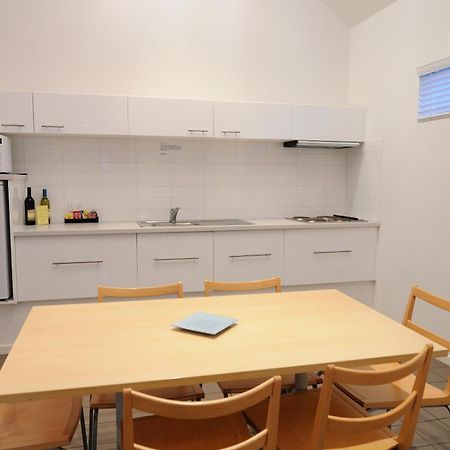 Ashmont Motel And Apartments Порт Феъри Екстериор снимка