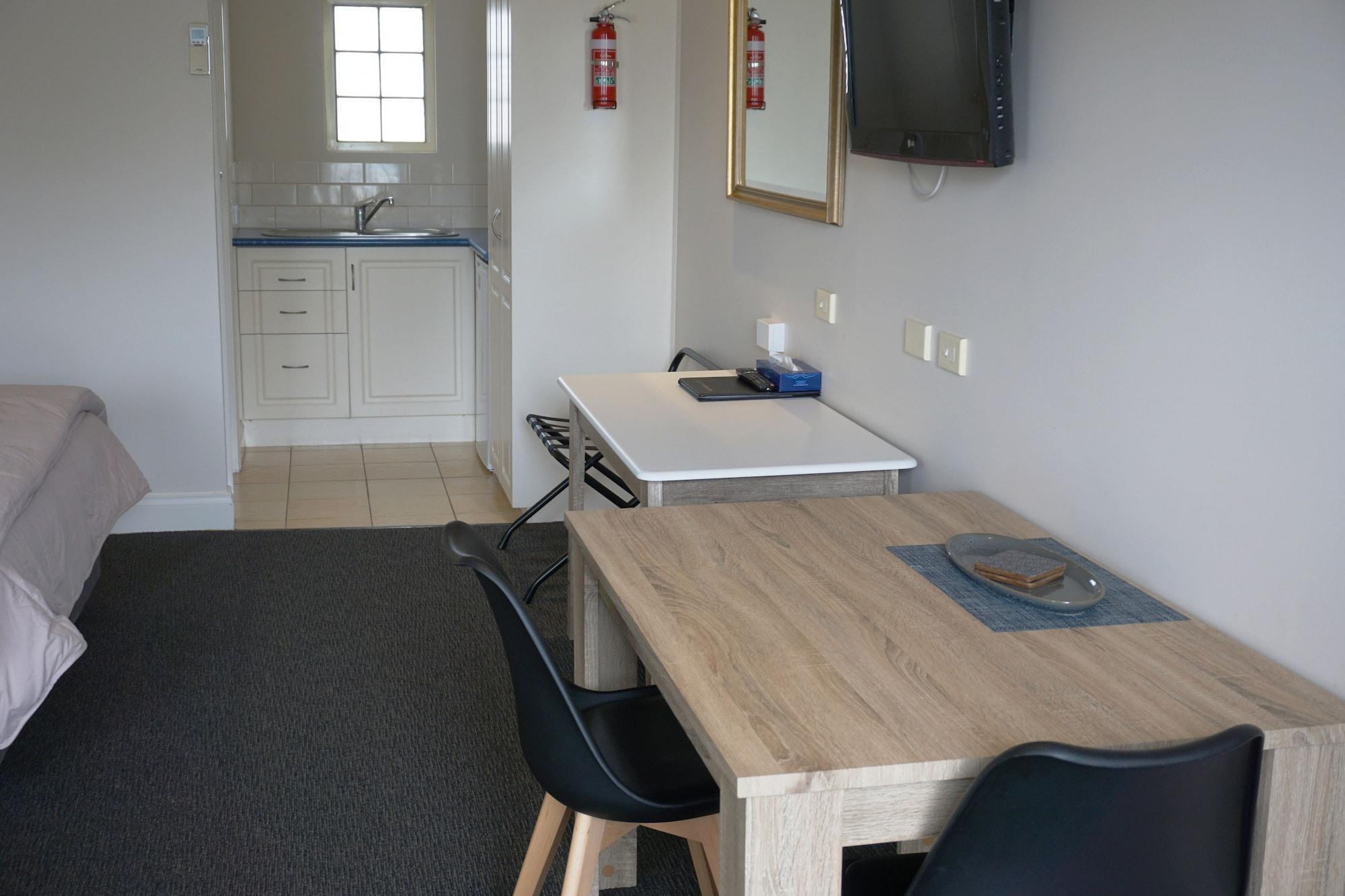 Ashmont Motel And Apartments Порт Феъри Екстериор снимка