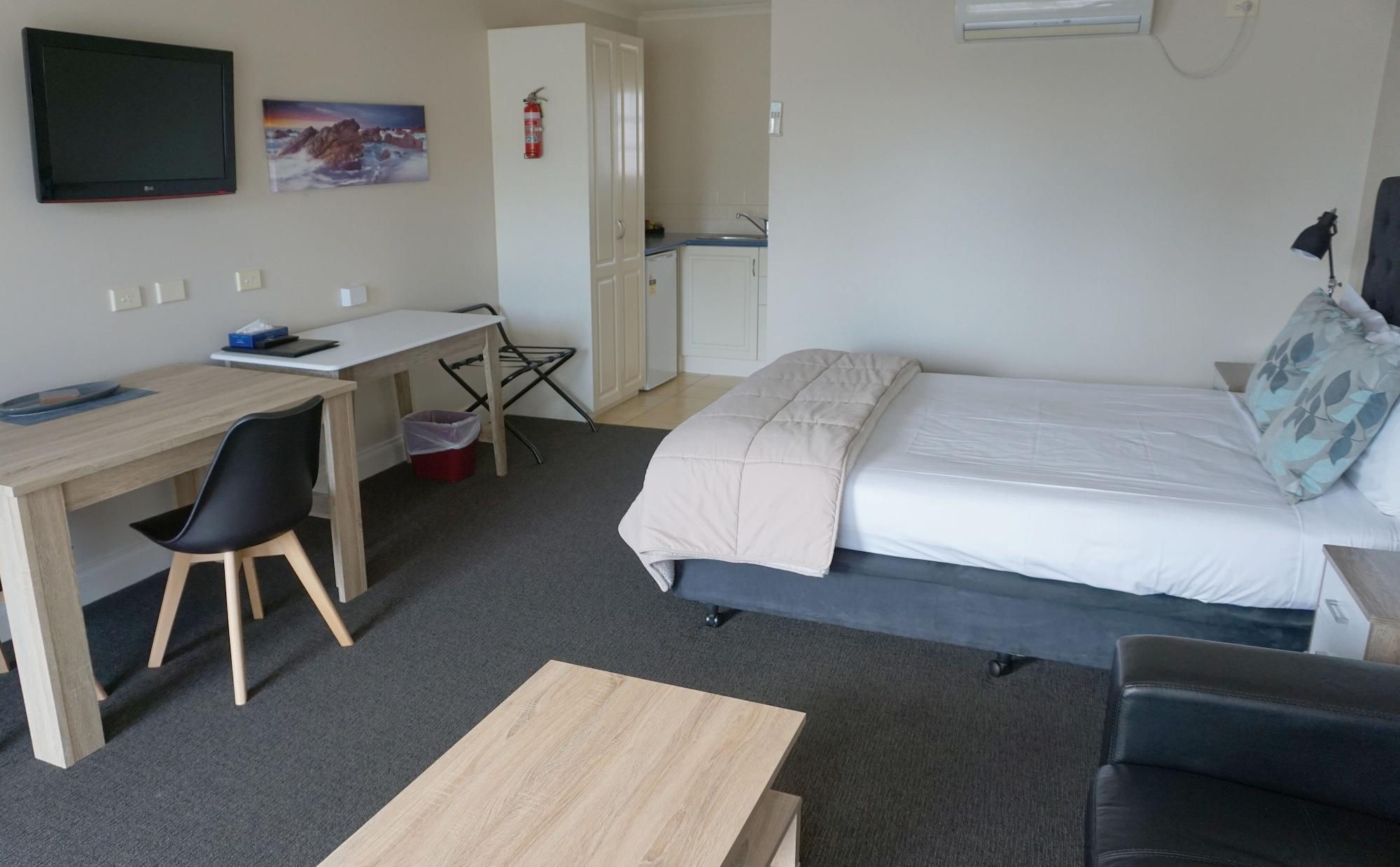 Ashmont Motel And Apartments Порт Феъри Екстериор снимка