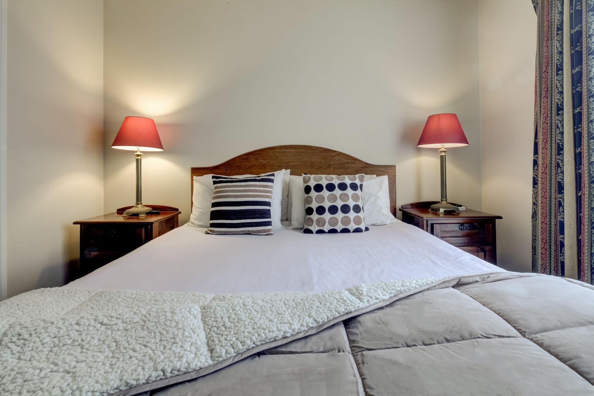 Ashmont Motel And Apartments Порт Феъри Екстериор снимка