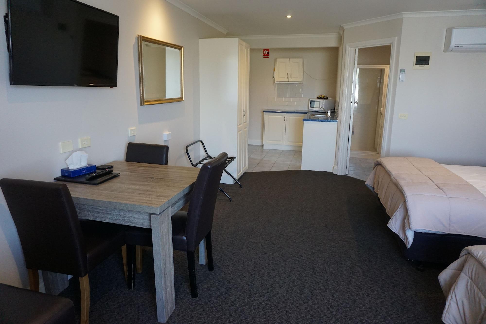 Ashmont Motel And Apartments Порт Феъри Екстериор снимка