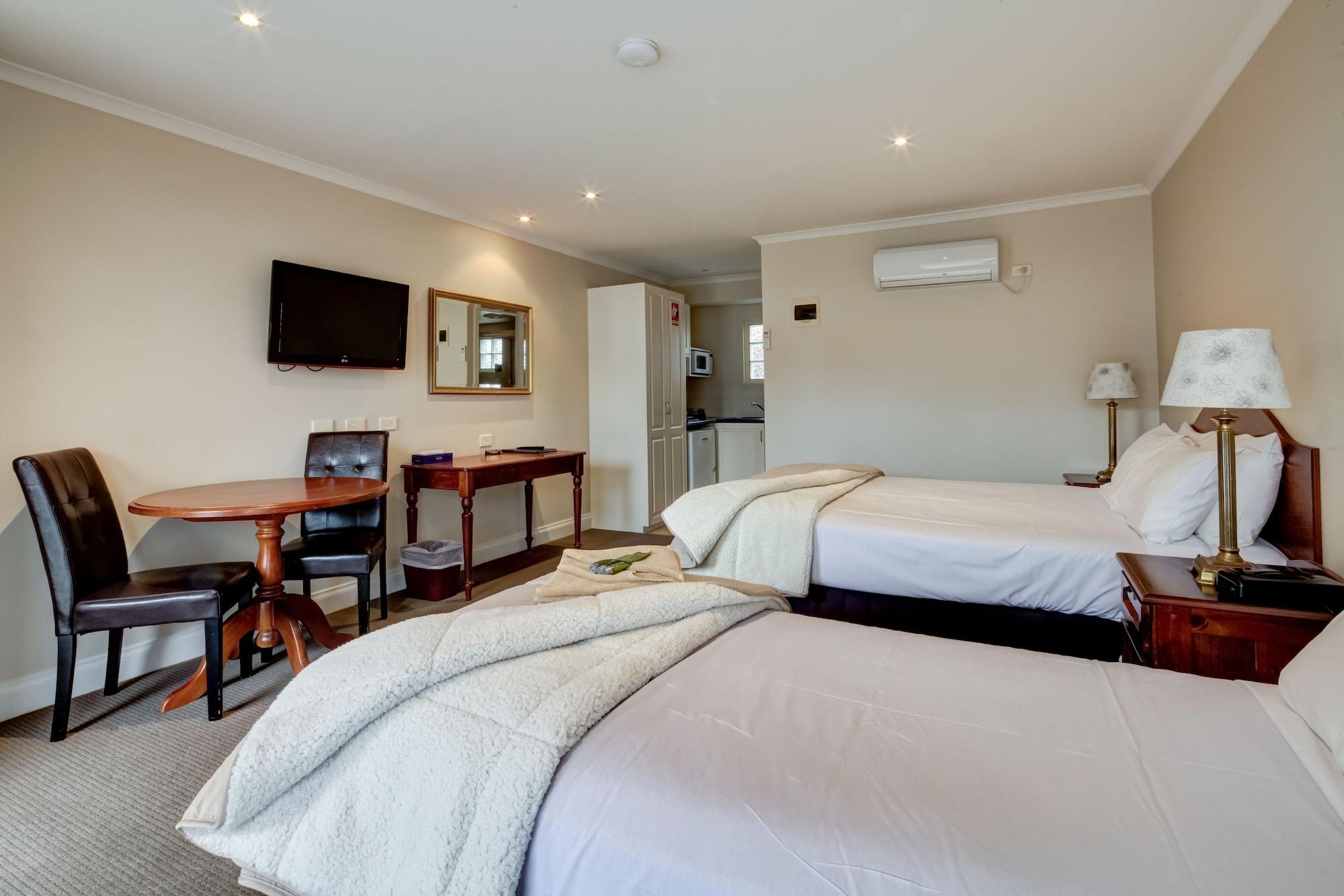 Ashmont Motel And Apartments Порт Феъри Екстериор снимка