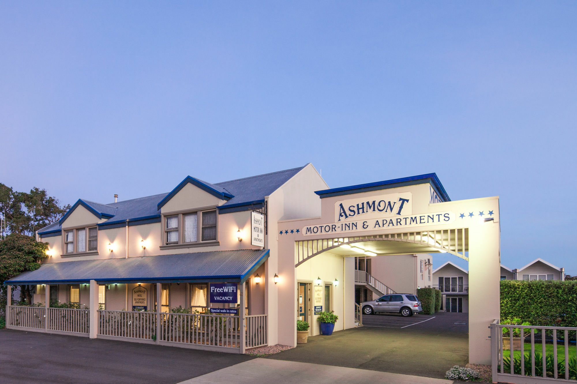 Ashmont Motel And Apartments Порт Феъри Екстериор снимка