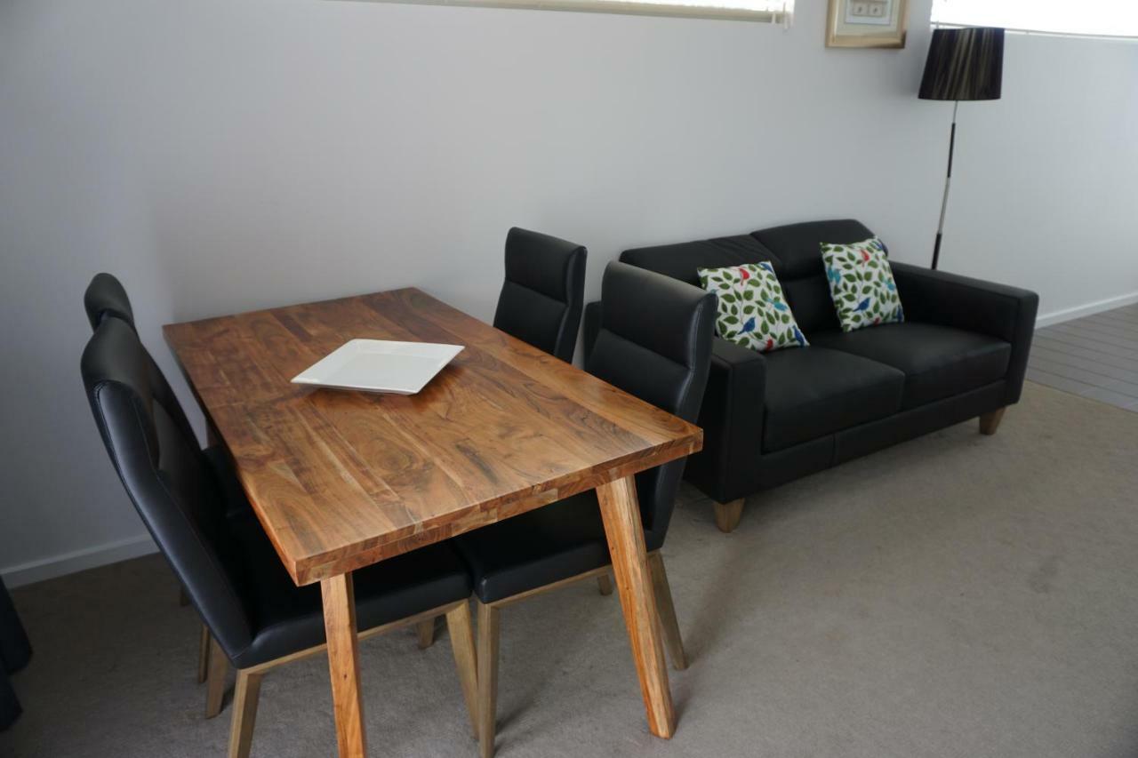 Ashmont Motel And Apartments Порт Феъри Екстериор снимка